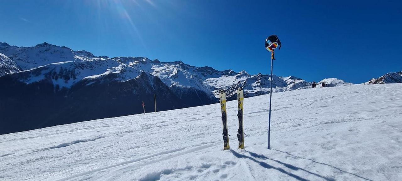 Appartement Tres Agreable Dans Belle Residence, Classe 3 Etoiles Par Le Comite Departementale Du Tourisme En Haute Garonne Bagnères-de-Luchon Exteriör bild